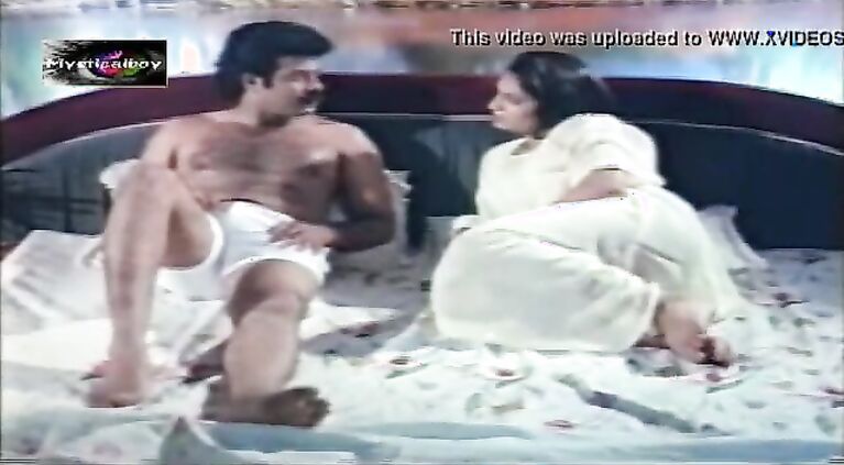 Mallu Romancing couple