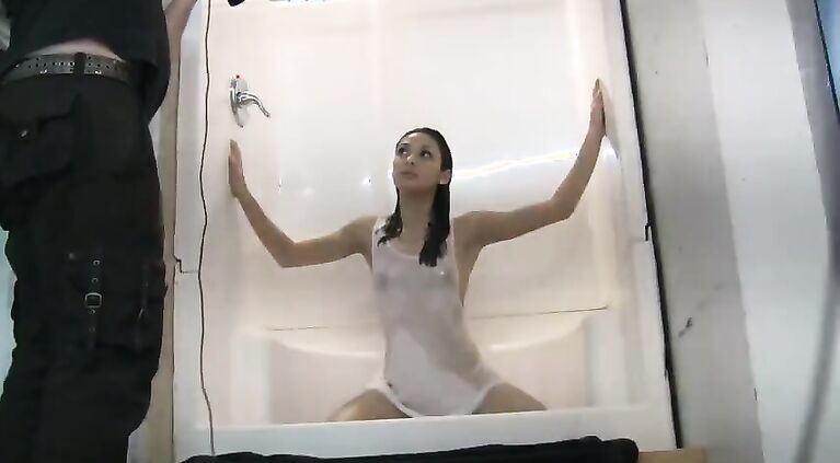 Desi Girl Nude Photo Shoot In Shower