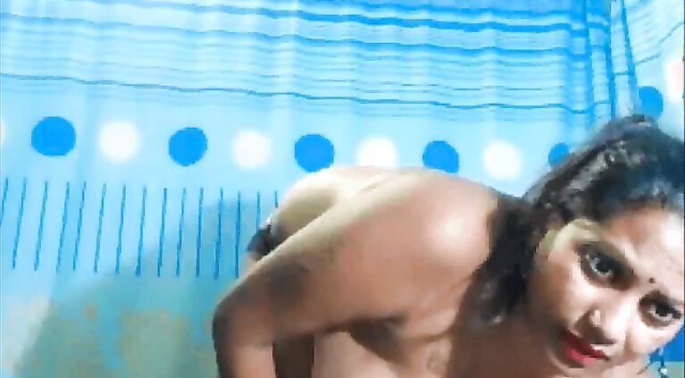 Tamil Plump  Huge Boobs