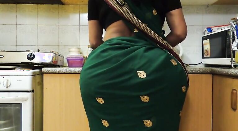Desi Bhabhi's BIG butt