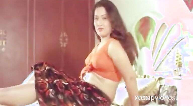 Mallu aunty forced by dever