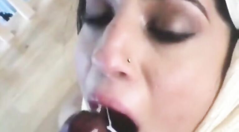 Tamil Bhabhi Cum swallowing eat sperm mouth jizz tasty load