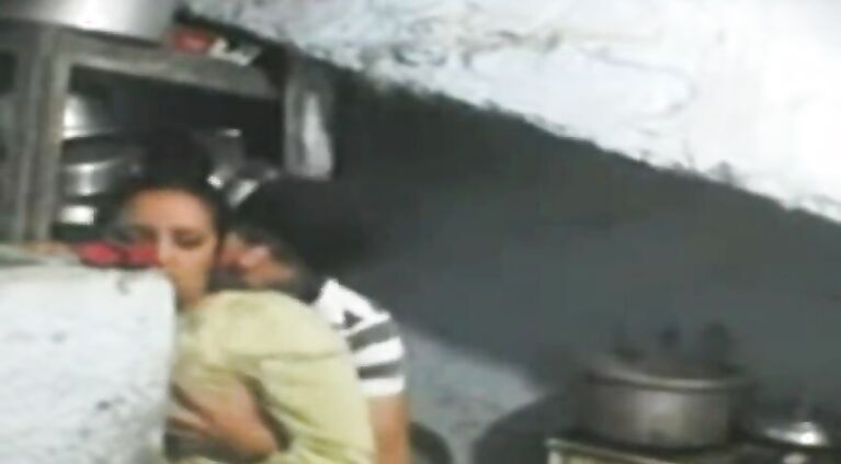 Tamil Bhabhi fuck in the kitchen