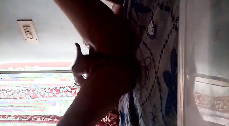 Hot punjabi girl ramanpreet fingering cunt