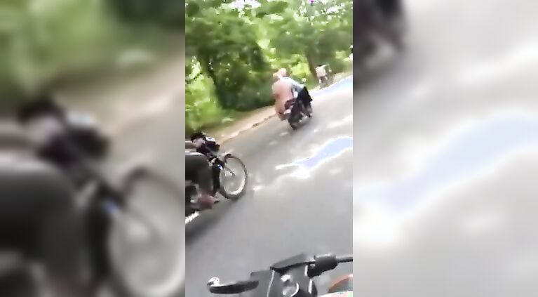 punjabi aunty giving jerking on bike