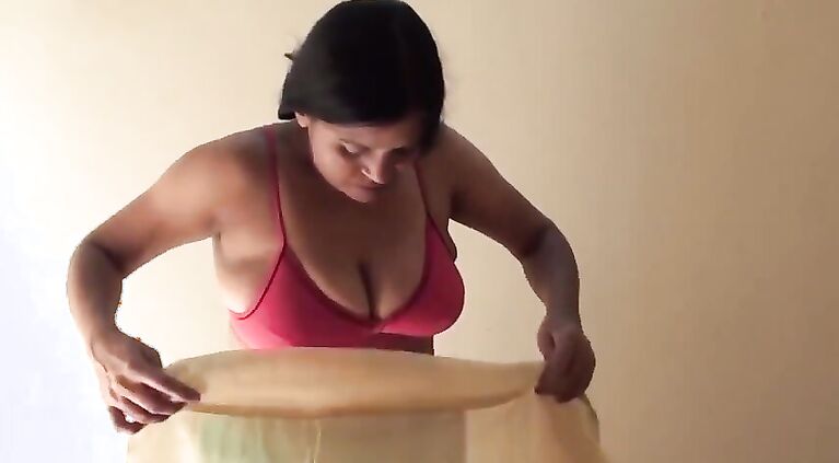 Tamil Aunty Strip tease in Shower