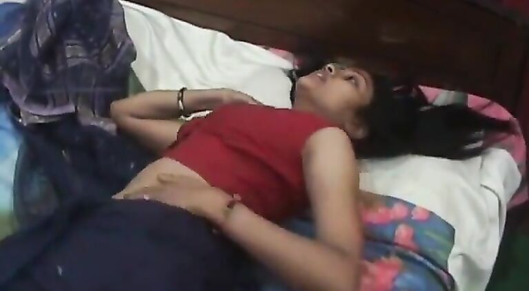 Tamil Aunty Getting Ready For the Night