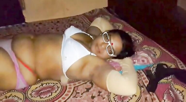 Indian Cute Aunty