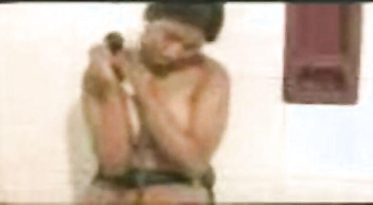 নায়িকা দেভিকার বড় দুধের গোসল mallu devika actress huge tits shower