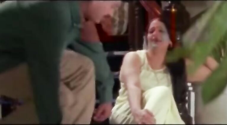 Beautiful Aunty  and Servente Romantic Scenes    Indian cute glamour scene