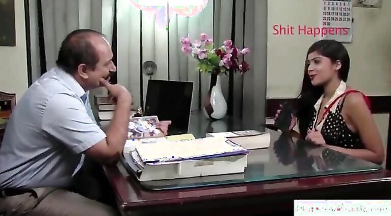 Desi Cute Sexy Girl In Interview