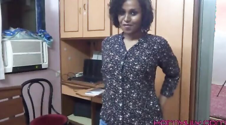 Desi Pornstar Girlfriend Babysitter Horny Lily