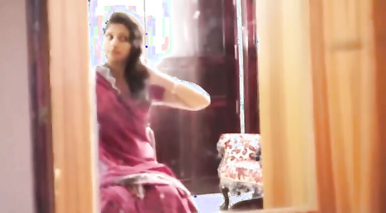 Desi Bhabhi Fucked By Trailor