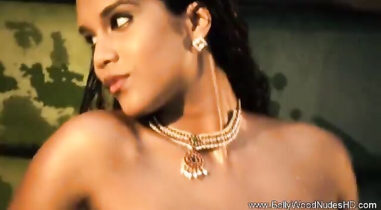 Desi Pretty Erotic In Water