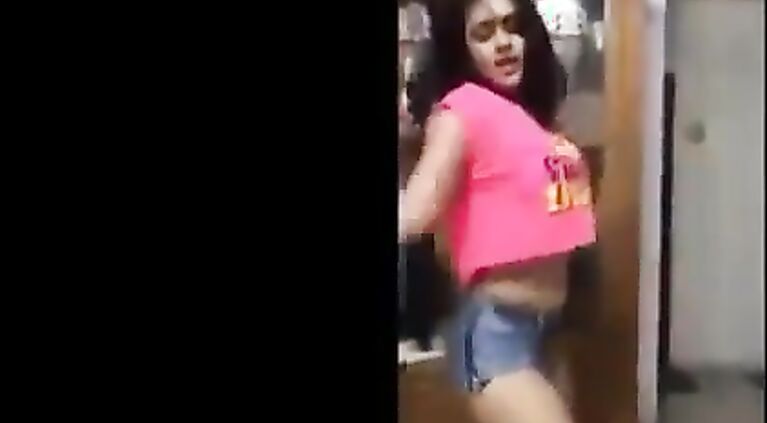Hot Horny Desi babysitter dancing