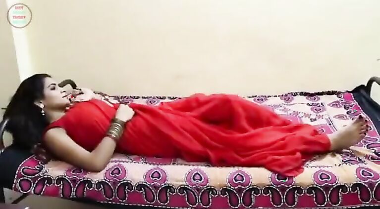 tamil bhabhi fucked in red saree