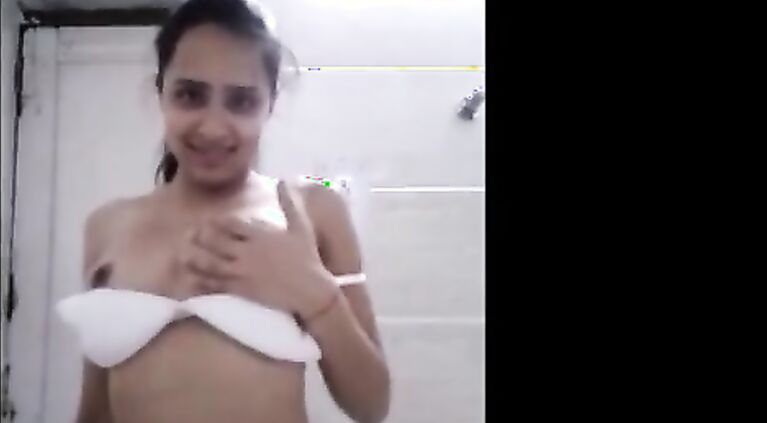Nymphos Tamil Girl Strips off her Clothes