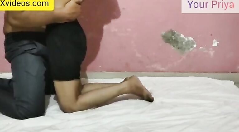 प्रिया भाभी को बातों में सेटिंग करके चोद दिया देवर ने | जम कर लंड चुसाया और चोदा फिर भी भाभी प्यासी रह गयी | साफ हिंदी आवाज में