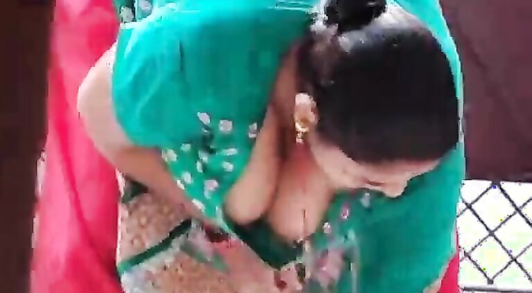 Desi maid doggy style fucked