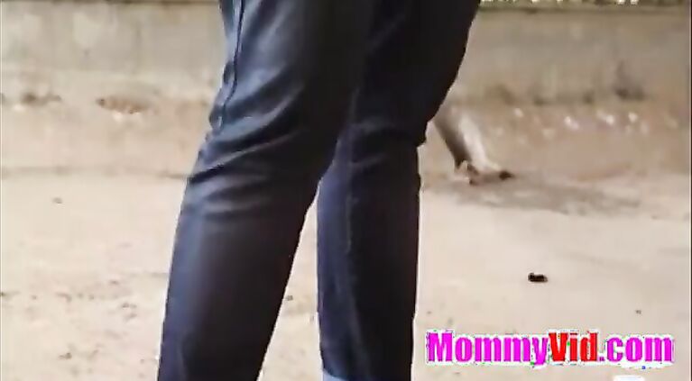 MommyVid.com - Desi aunty