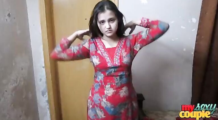 Tamil Housewife Sonia In Shalwar Suir Strips Naked Hardcore XXX Fuck