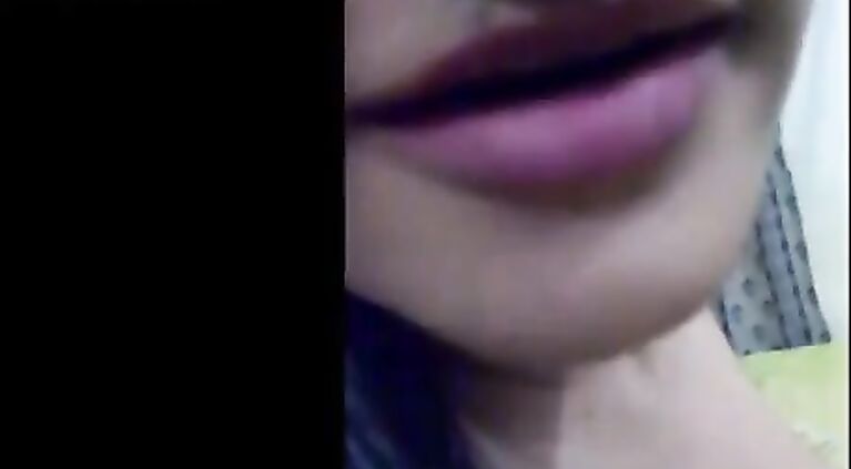 Kolkata college girl strip for her boyfriend