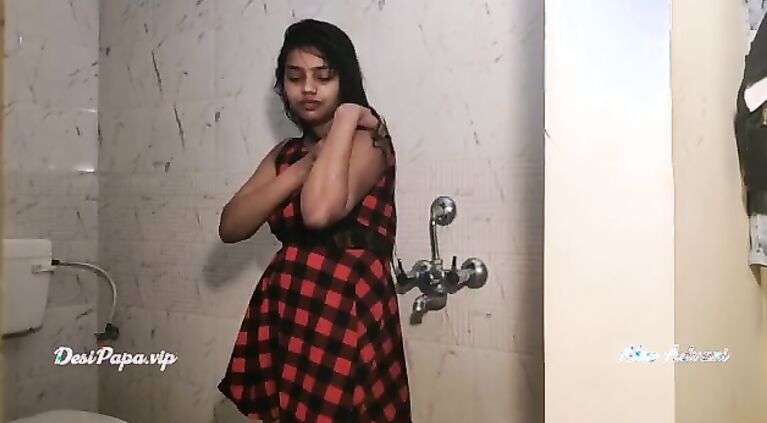 tamil college girl alia advani taking shower