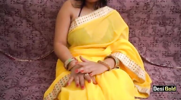 Beautiful Tamil Bhabhi Huge Boobs Sex Movie