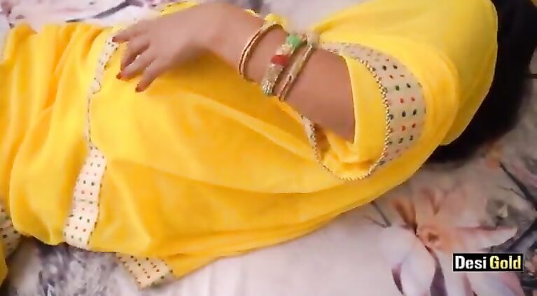 Beautiful Tamil Bhabhi Huge Boobs Sex Movie