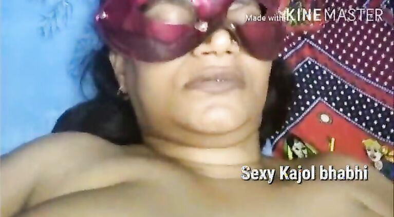 sexy Desi mommy fucking with her cousin son front of her hubby