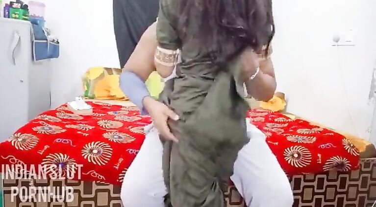 Horny bhabhi gets her vagina Creampied