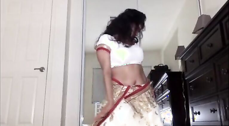 Indian Dhabi in Saree getting Naked and Plays with Hairy Cunt