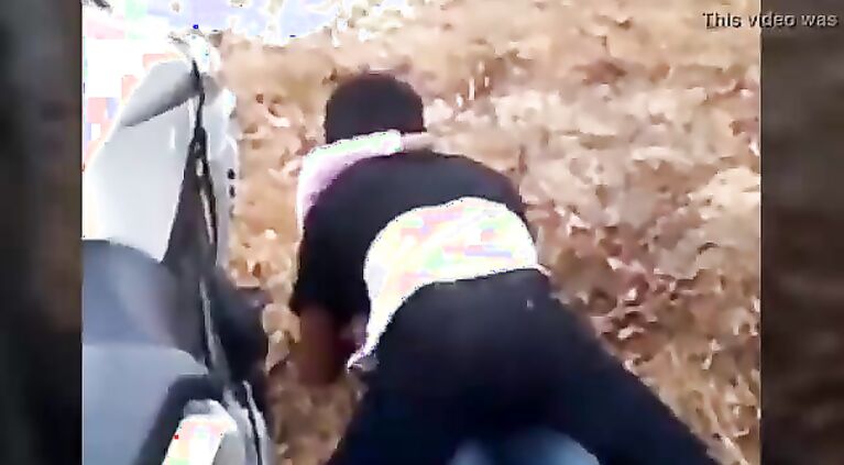 Lover ko Khet Me choda