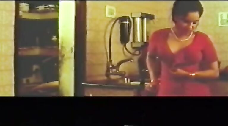 Malayalam actress Reshma cute lip lock and sex with boy