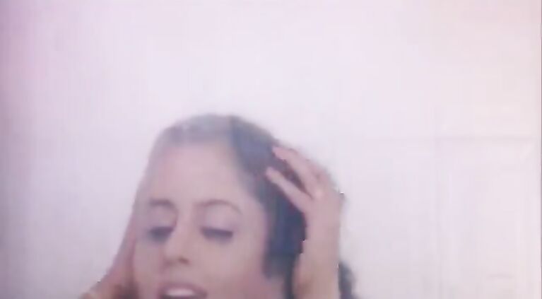 lady in Night mallu enjoying in shower