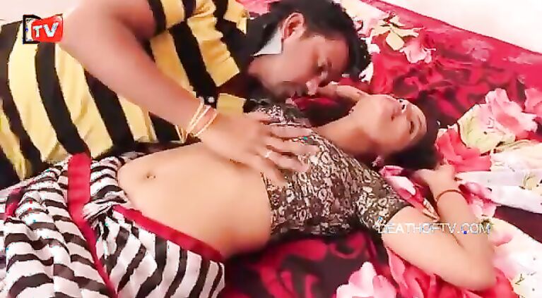Romantic Bhabhi Forced Innocent Boy For Romance