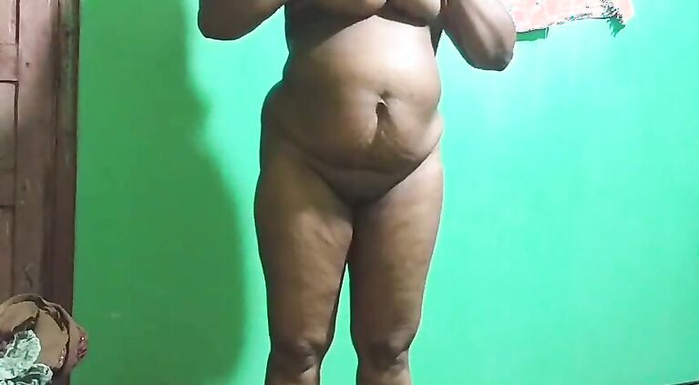 indian telugu aunty kannada aunty malayalam aunty Kerala aunty hindi bhabhi horny tamil north desi south tamil horny vanitha school teacher showing boobs and shaved vagina press hard boobs press masturbation using bottle