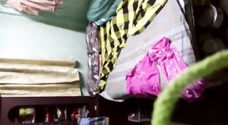 indian innocent girl secretly fucked by her aged uncle