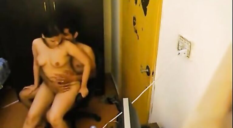 Himachali Girl Gets Fucked By Neighbor Guy Sex Film