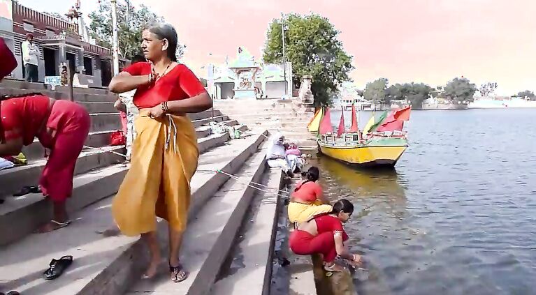 Tamil old aunties bathing gonga openly. HUGE BUTT & BOOBS!!!