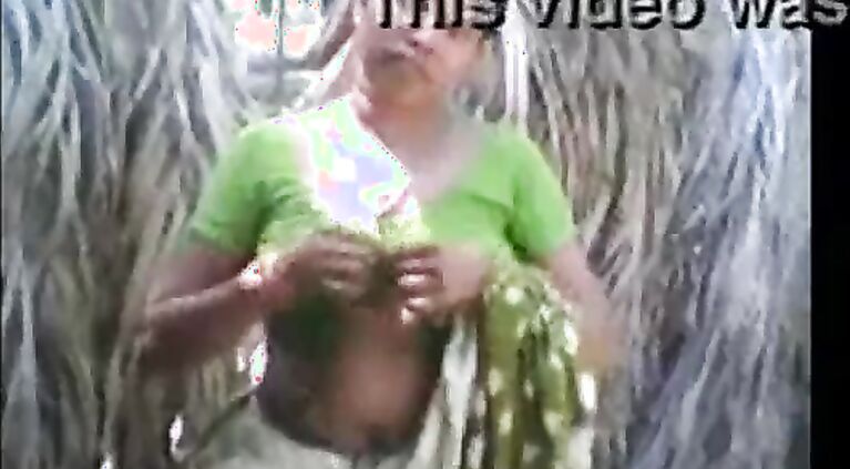 aunty opening blouse showing her huge boobs