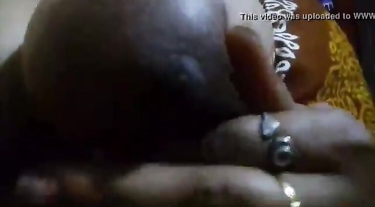telugu huge boobs auntie show her boobs