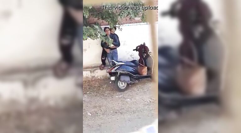 TAMIL GIRL SEX MMS ON ROAD KHET ME