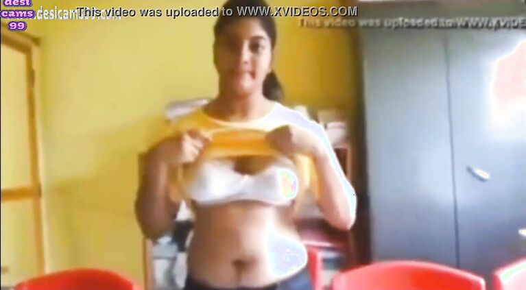 Boob Show In School Girlfriend Cam Beautiful