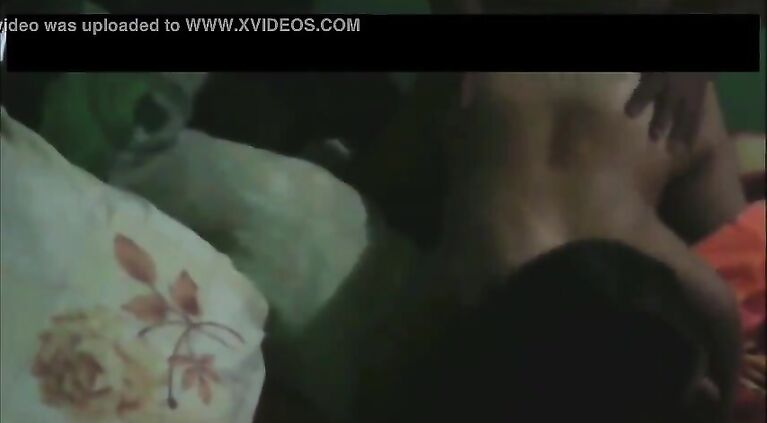 Very Beautiful Tamil bhabhi fucking hard and moaning in pleasure.MP4