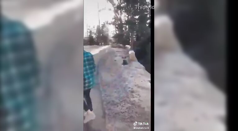 Muslim girl getting fucked in mountain trip by uncut cock paki