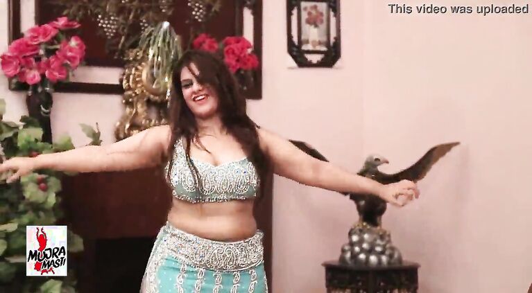 IQRA - HAAN DE MUNDEY DE NAAL - 2017 PAKISTANI MUJRA DANCE