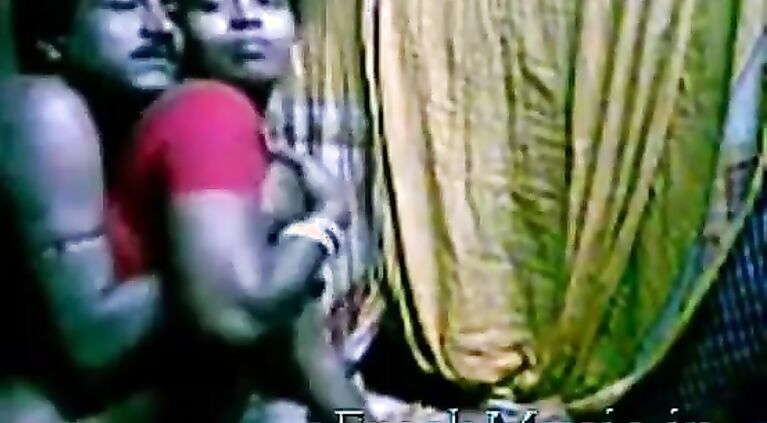 horney Desi Maid - FreshMusic.in