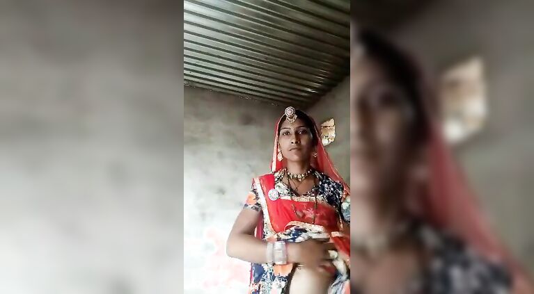 rajasthani aunty showing