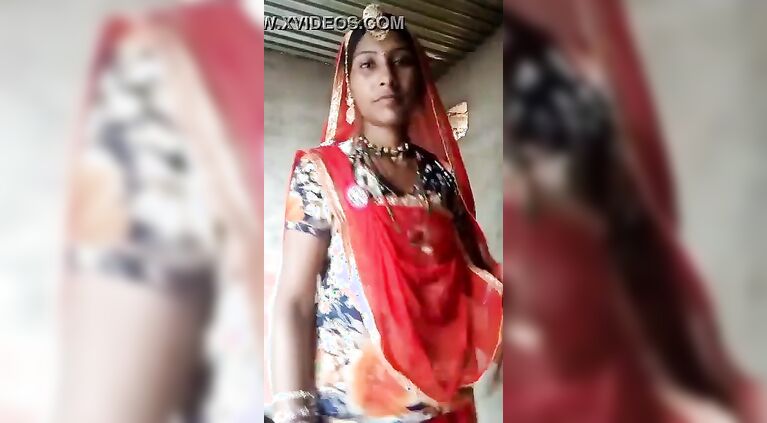 rajasthani aunty showing
